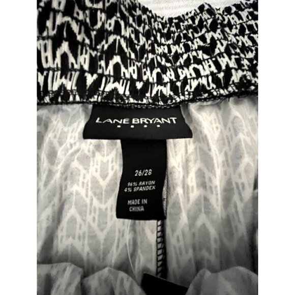 Women's Lane Bryant Plus Size Elastic Waist Black & White Skirt, Size 26/28R - Picture 3 of 6